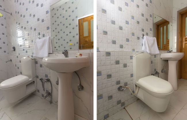 OYO 16593 Home Luxury 3BHK Galaxy Villa Andrar - Foto 19