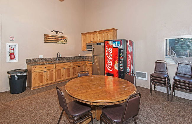 St. Anton Getaway - Shared Bbq, Pool & Hot Tub - Foto 16