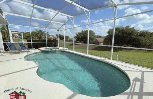 556 Gorgeous home with Pool and Spa Not Overlooked at Back 3 Bedrooms and 2 Full Bathrooms - Foto 5