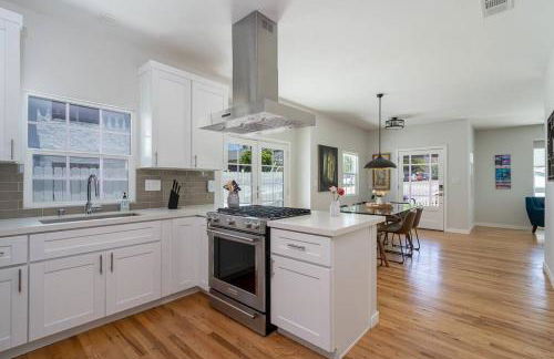 Fabulous New 4BR/3BA House in Mission Hills - Foto 21