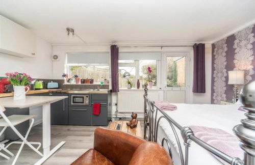 11 Boutique studio apartment perfect for peaceful getaway, secluded garden, quiet location - Foto 7