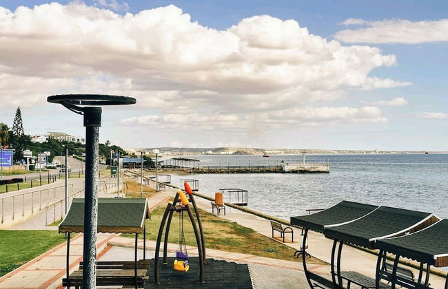 Villa for 9 Guests, Pool, Parking, Walk to Beach - Foto 17