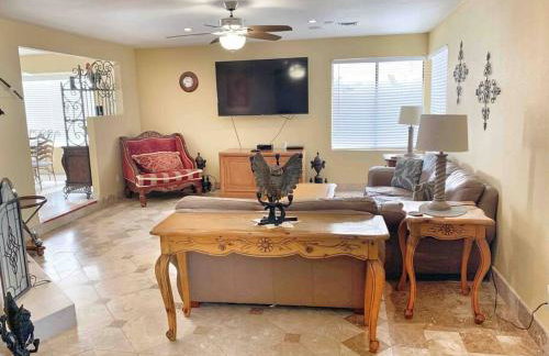 ULTIMATE BACKYARD-POOL/SPA. SLIDE. LAKEVIEW. BALL - Foto 22