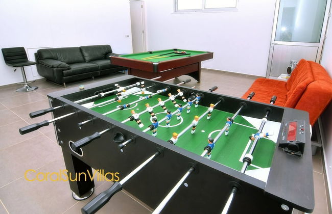 Blue - Beach Front Spectacular Villa Sleeps 10 - Foto 46