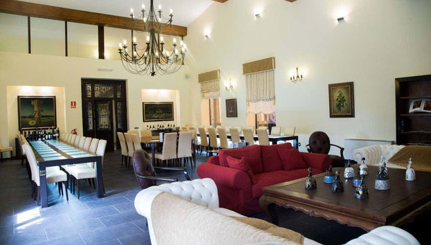 Visite du domaine viticole de Mont Reaga - Photo 4, Salon du domaine viticole