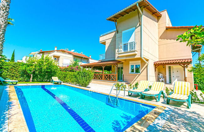 Paradise Town Villa Gordon - Photo 1