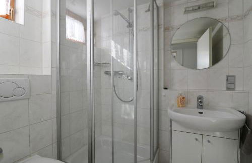 Fewo "Alpenliebe" im Haus Fritz, 3 Schlafzimmer, E-Auto-Ladestation, Eisenbach, Titisee - Foto 24