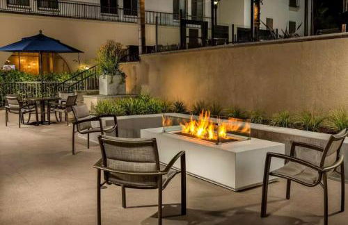 Resort-Style - Spacious 2BR - 3 Beds - Near UCLA - Pool & Parking - Foto 10