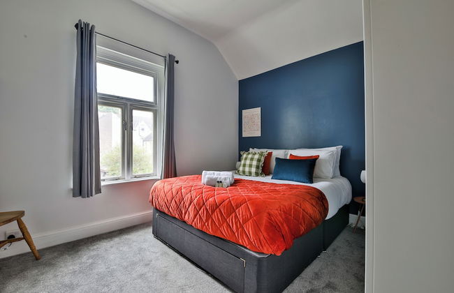 4 Bed House with Pool Table & Parking - Foto 2