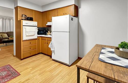 Family Friendly 3 BR 2 Bath Duplex Sleeps 9! - Foto 7