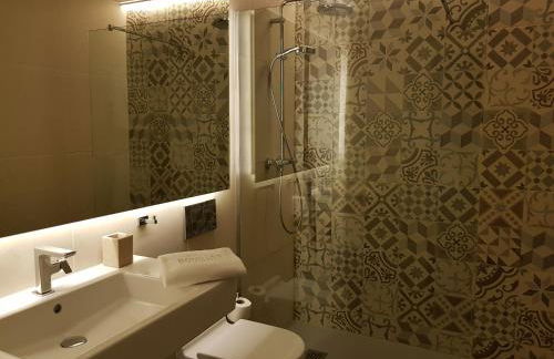 BONNIES Suites & Spa Valencia - Photo 9