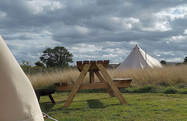 5m xl Bell Tent With log Burner, Near Whitby - Foto 12