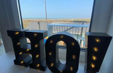 Sea views and stunning sunsets! Fantastic location - Foto 36