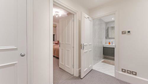 5H Modern Elegance 1-Bedroom City Living in London - Photo 5