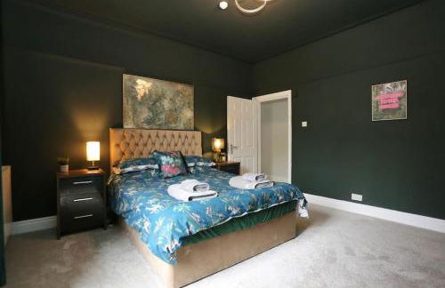 The Hot Tub Townhouse by Holiday Heim - Photo 20