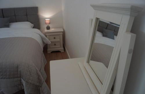 Vale View - Sleeps 6 - Pets Ok - Garden - Parking - Photo 29