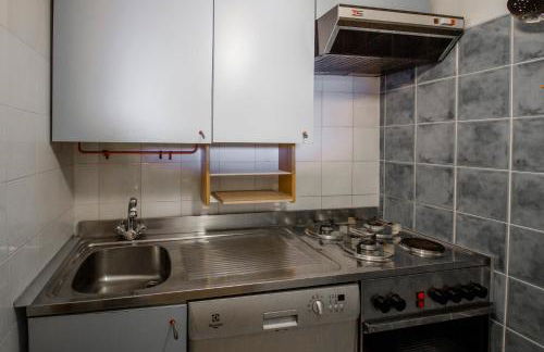 GuestHost - Dreamy Sea View with Pool - Photo 24