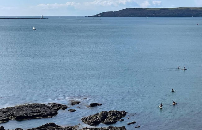 Cozy Coastal Apartment - Photo 19