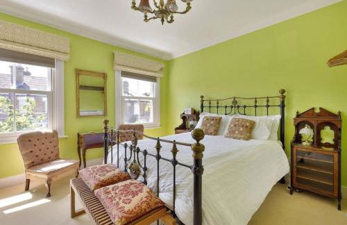 Windsor/Legoland/Ascot charming 3BR home in centre - Photo 17