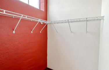 Sleepover 2BD 1BA Condos Downtown Springfield - Foto 24