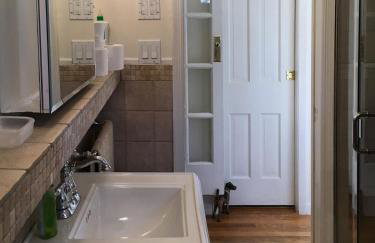 Impressive Cabin with a Pool and Hot Tub Ideal for Weekend Getaways in the Catskills - Foto 20