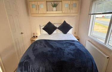 Welsh Bayview Retreat 2-Bed Caravan & 2-Bed Chalet at Clarach Bay Holiday Village - Foto 21