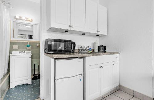 Executive Studio Hollywood Blvd & Near Beach - Foto 17