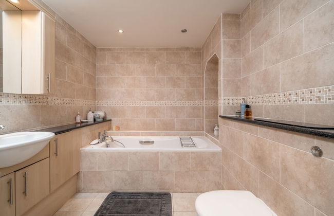 Delightful Vintage 2 Bedroom Apartment - Foto 18