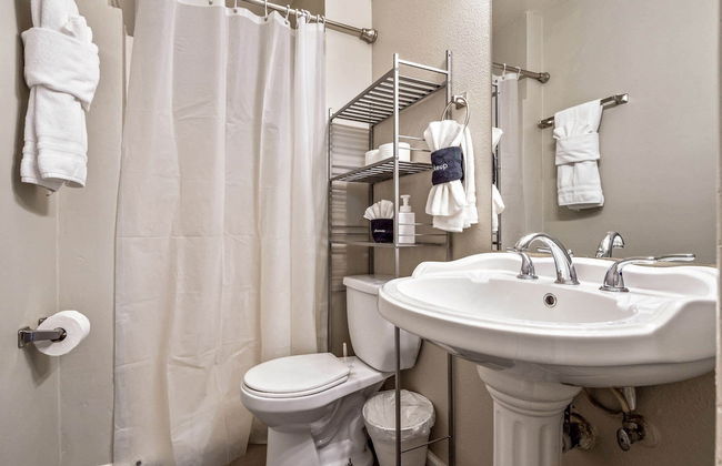 Willows Rest Retreat – Pool | Pool Table | Firepit - Foto 19