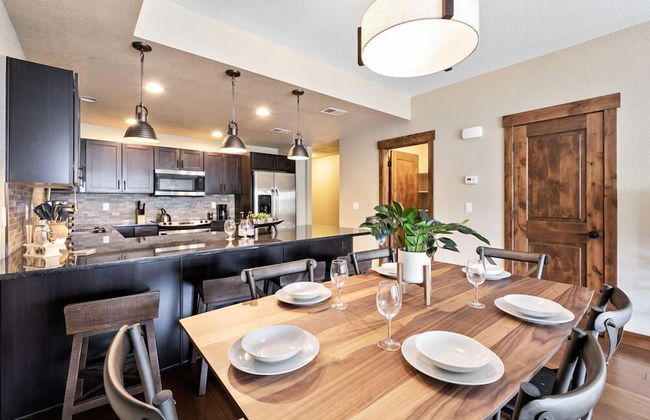 Spectacular Townhome Near Breweries and River District! - Foto 25