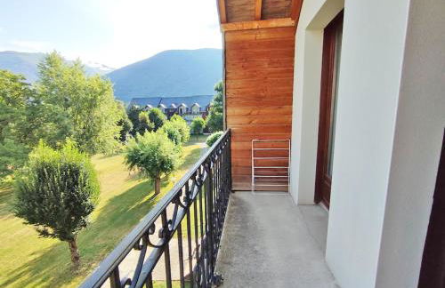 Le Flocon, T2, wifi, vue montagne, parking gratuit, 4 personnes - Foto 9