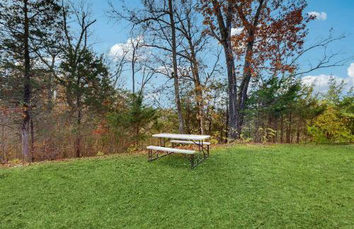 Peaceful Waterfront Retreat Sleeps 8 Dock is available & Grill - Photo 21