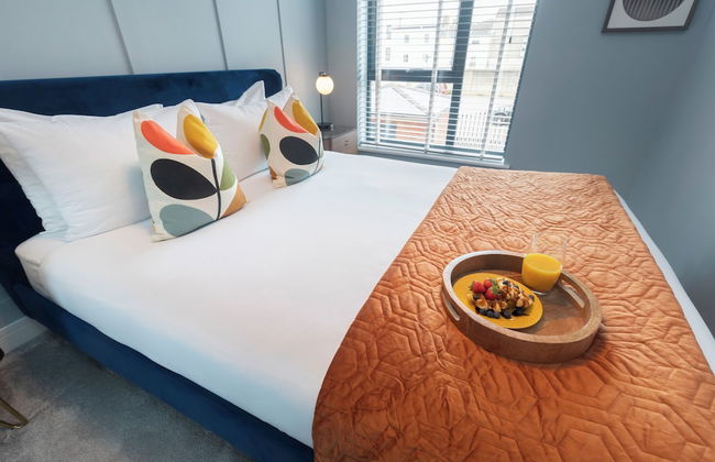 Elliot Oliver - Cosy 2 Bedroom Town Centre Apartment - Photo 5