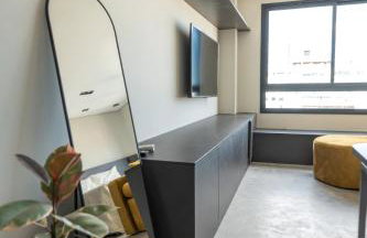 Studio moderno e completo com ótima localização - Foto 13