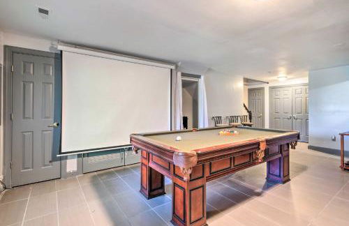 Pond-View Deck and Pool Table Woodbridge Haven! - Foto 23