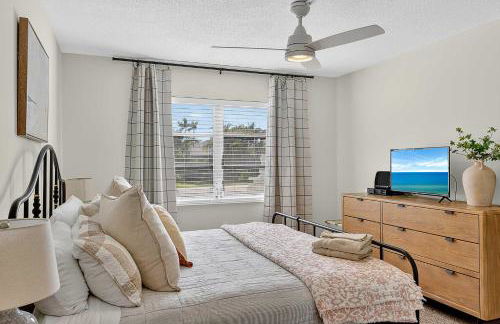 Coastal Paradise Condo Steps To Crescent Beach - Foto 14