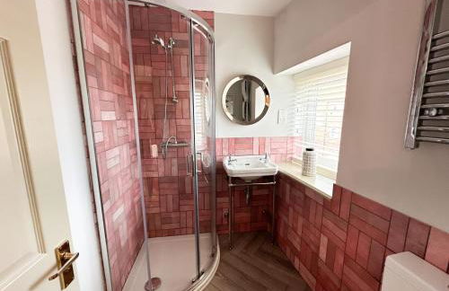 Harbour Way Cottage by Coast & Country Stays - Photo 19