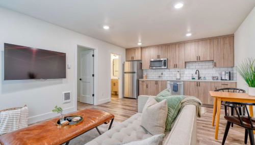 Stay Portland - The Madison Farmhouse - Vintage Shops & Espresso - Foto 3