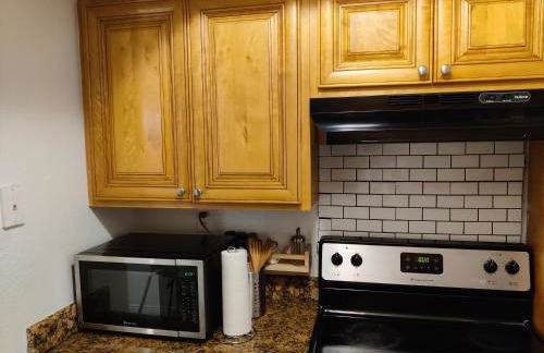 Beautiful 2-Bedroom Condo Near Universal and other Orlando Attractions, King Bed & Wi-Fi - Foto 11