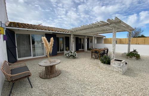 Mas des Oliviers, maison avec piscine privative et chauffée, 3 animaux acceptés LOCAMARGUE - Foto 6