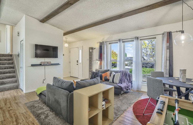 4BR Central Location & Near Parks! - Photo 24