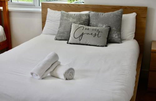 Luxury Pamper Home Hot Tub & Sauna Ladies Retreat - Photo 7