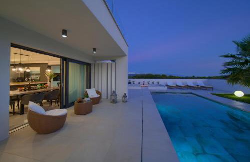 Villa LUMINOSA with outdoor and indoor pool and sauna - Foto 18