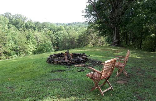 Lovely Log Cabin in the Woods with Hot Tub near the Red River Gorge in Kentucky - Foto 21