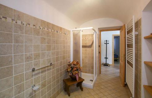 2 Bedroom Lovely Apartment In Frazione Zortea - Foto 18