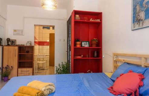 Gorgeous Apartment In Novalja - Photo 3