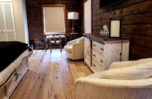 Elegant Western-Style Vacation Rental with Mountain Views near Madison River in Ennis, Montana - Foto 20