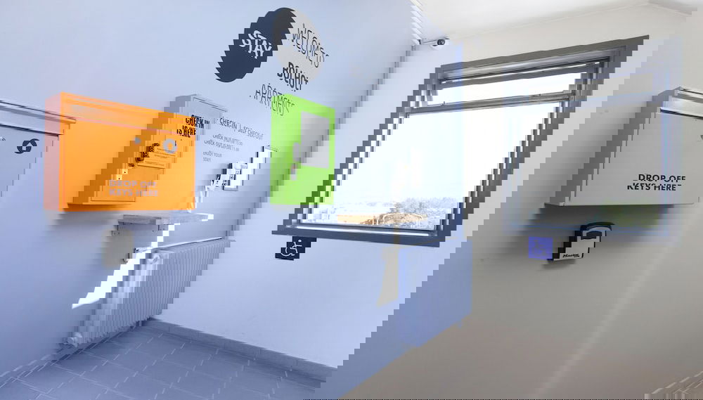 Mostrador de check-in y check-out