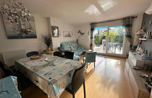 Bonito apartamento con gran terraza y piscina comunitaria AV-08 - Foto 9