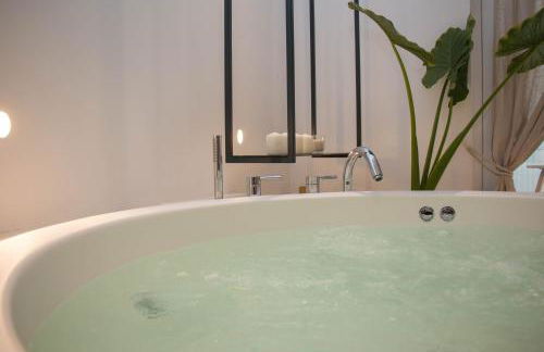 Aristotelia Gi - Premium Luxury Villas with Private Pools - Photo 33